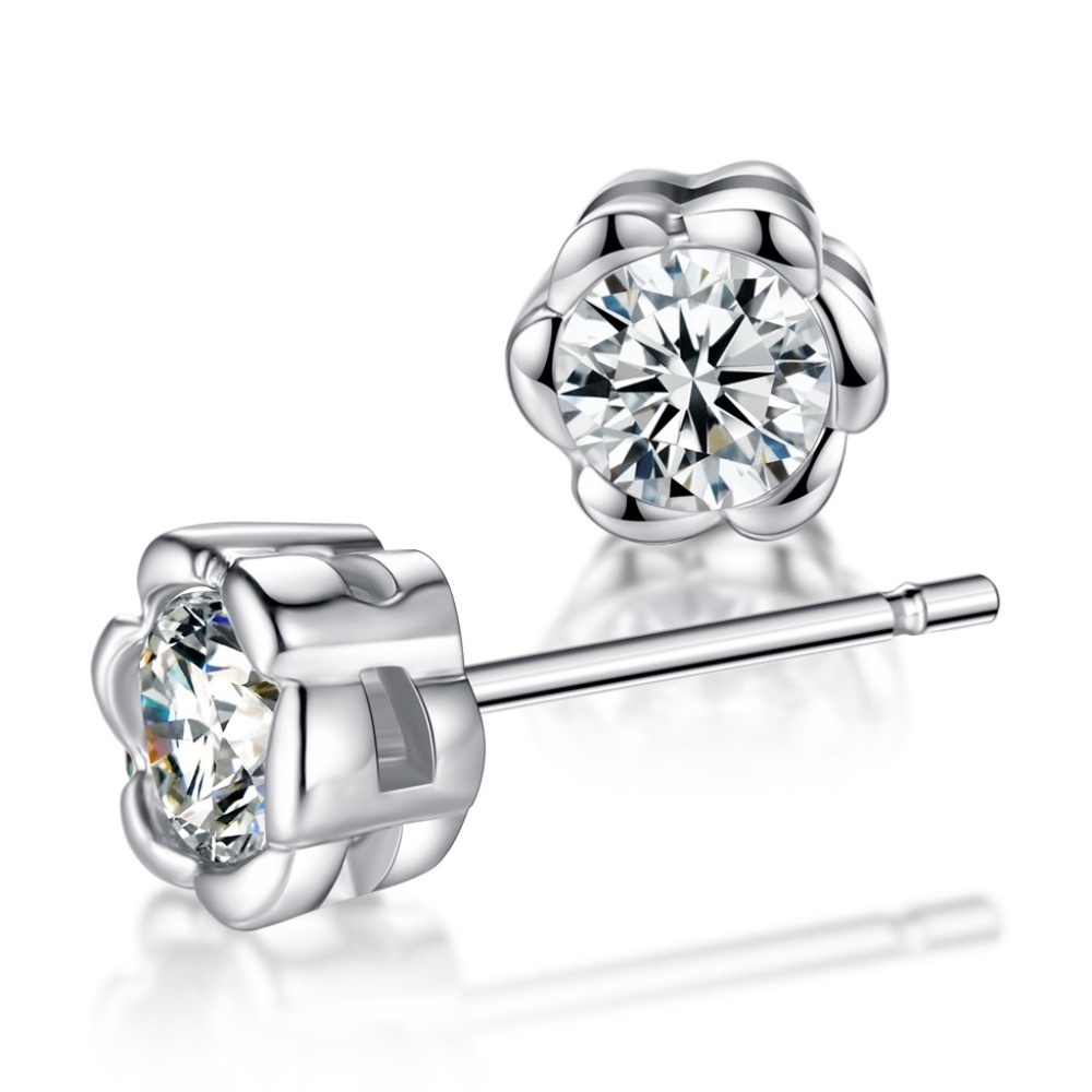 ❤️4 for $20 Sale❤️ Flower Stud Earrings❤️❤️ - Picture 1 of 3