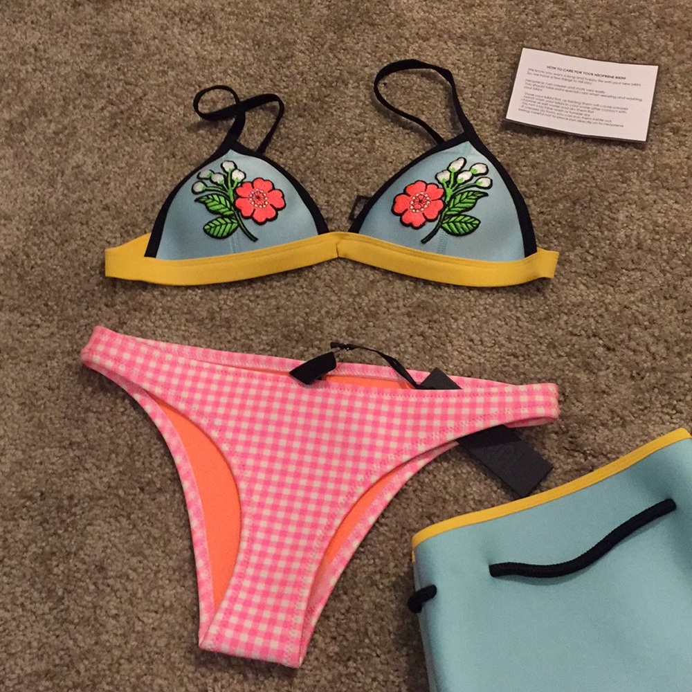 Isabel Triangl Bikini