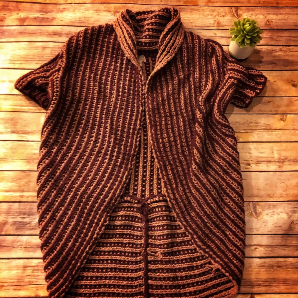 NWOT❤️Supercute Cardigan/Shawl (Pink & Burgundy)❤️