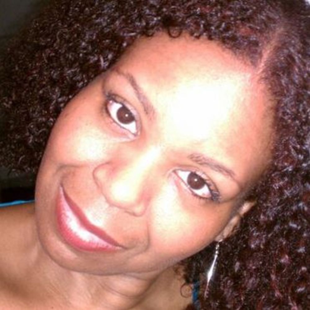 Meet your Posher, Cynthia