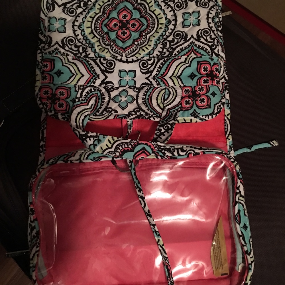 Makeup hanging bag