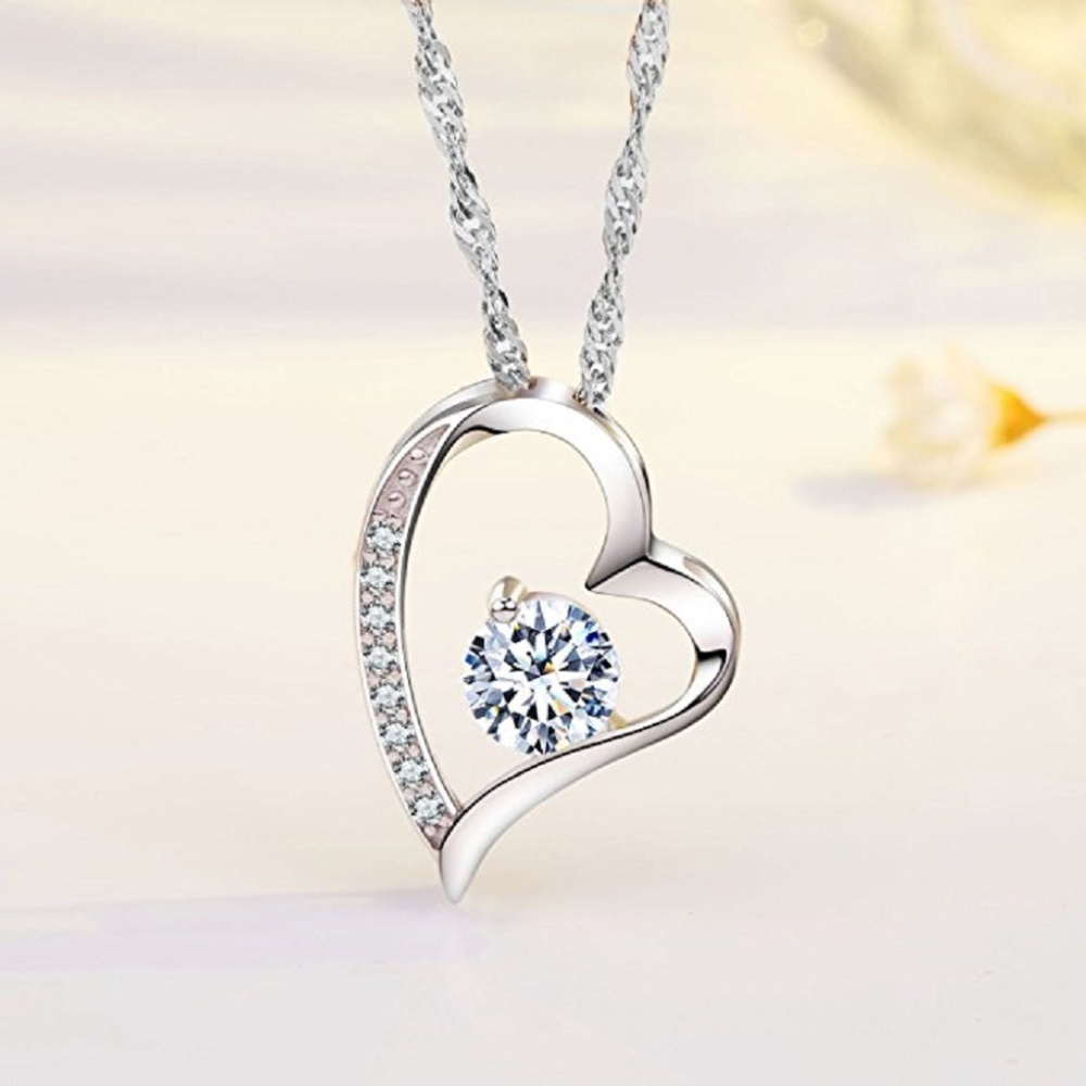 ❤️4 for $20 Sale❤️ Sliver Heart Necklace❤️❤️ - Picture 2 of 4