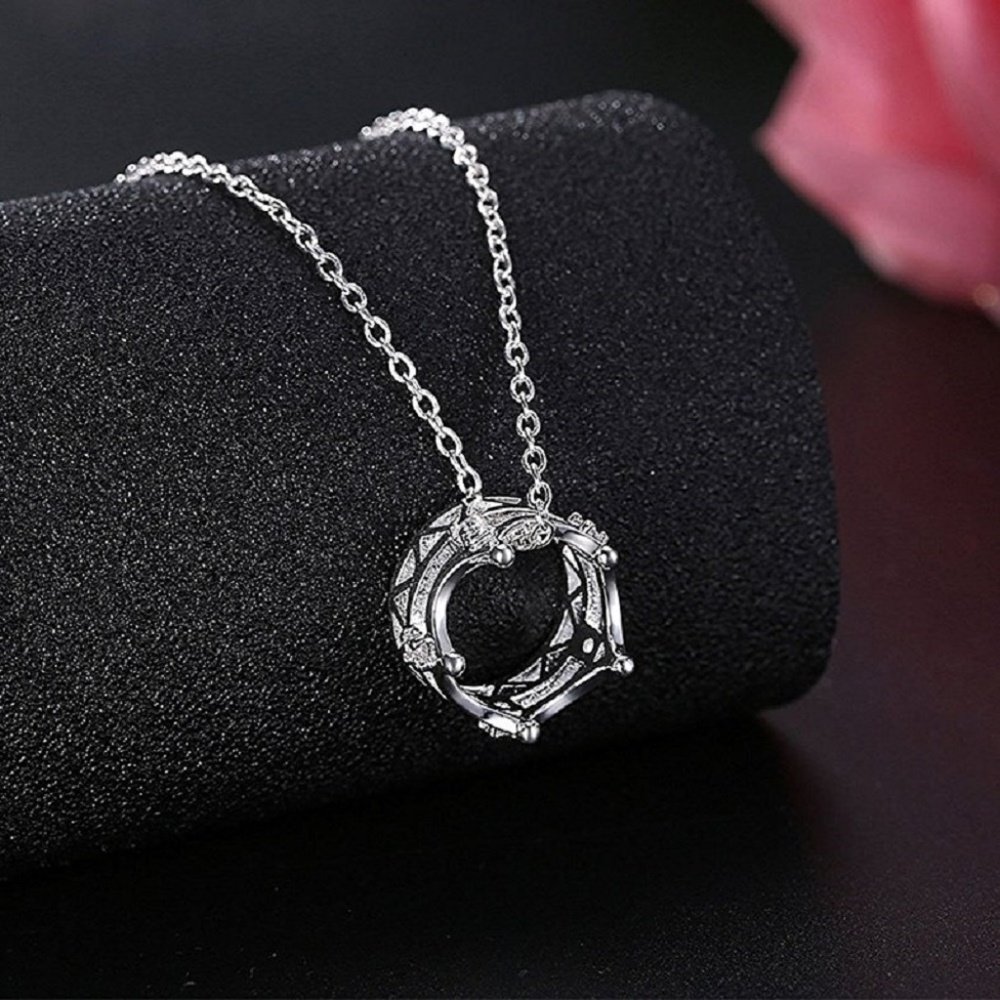 ❤️4 for $20 Sale❤️ Sliver Crown Necklace❤️❤️ - Picture 4 of 4