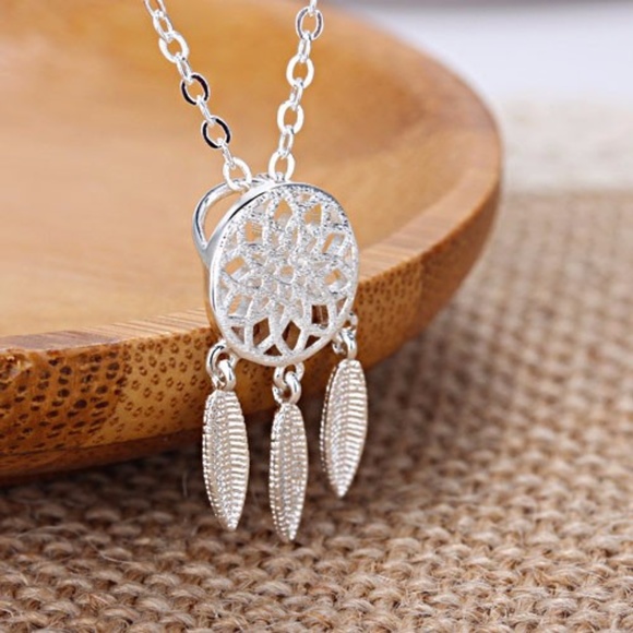 ❤️4 for $20 Sale❤️Dream catcher necklace❤️❤️ - Picture 2 of 4