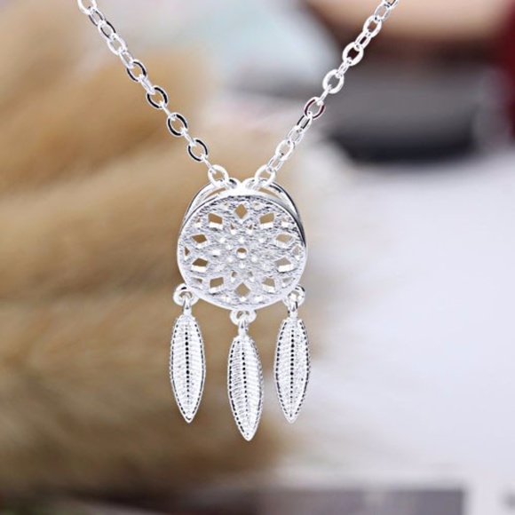 ❤️4 for $20 Sale❤️Dream catcher necklace❤️❤️ - Picture 3 of 4