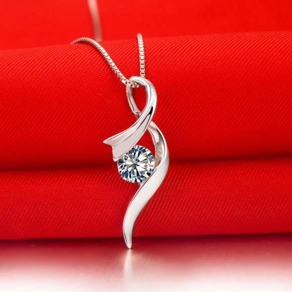 ❤️4 for $20 Sale❤️CZ Simple Elegant Necklace - Picture 2 of 3
