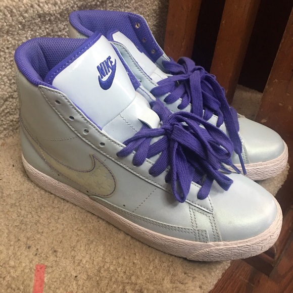 Women’s Nike Shoes. - Picture 3 of 6