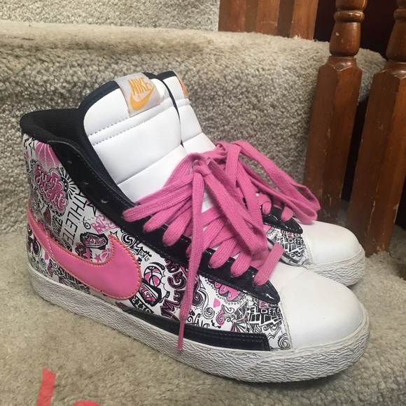 Women’s Nike Shoes. - Picture 6 of 6