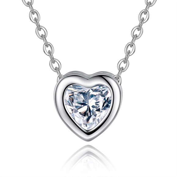 Jewelry - ❤️4 for $20 Sale❤️❤️❤️CZ Simple Heart Necklace❤️❤️