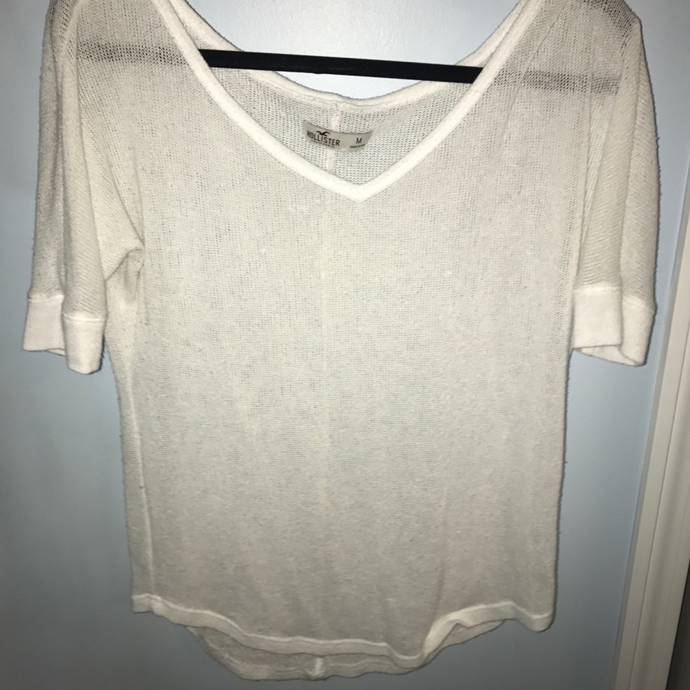 Size medium knit white Hollister shirt