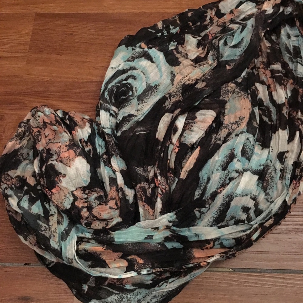Light scarf