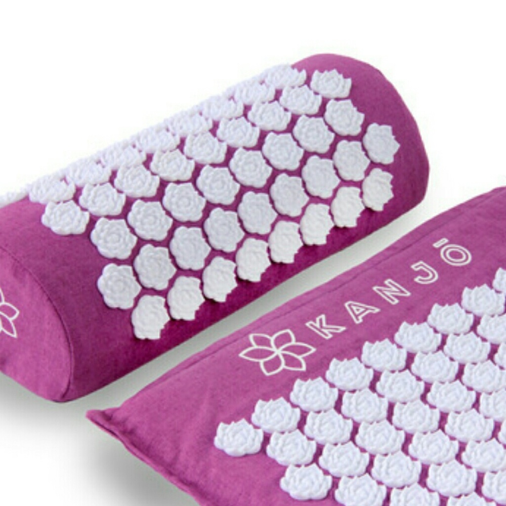 Acupressure mat and pillow