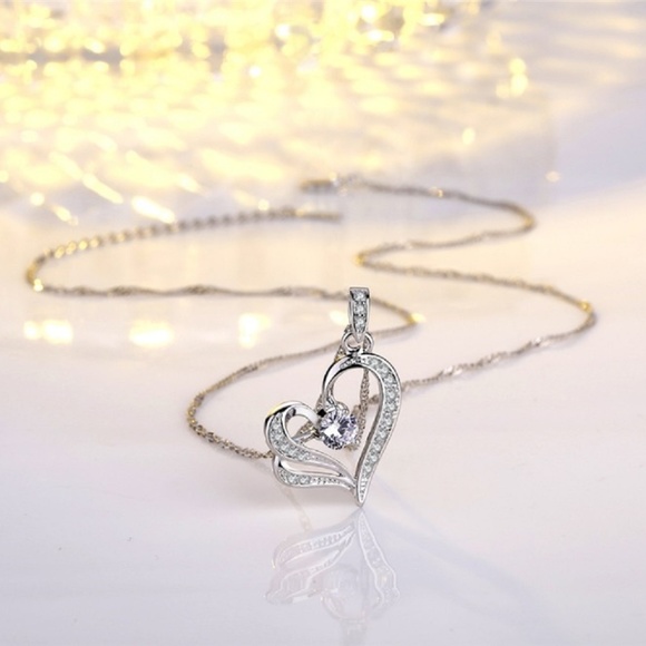 ❤️4 for $20 Sale❤️CZ Hearts necklace❤️❤️ - Picture 2 of 4