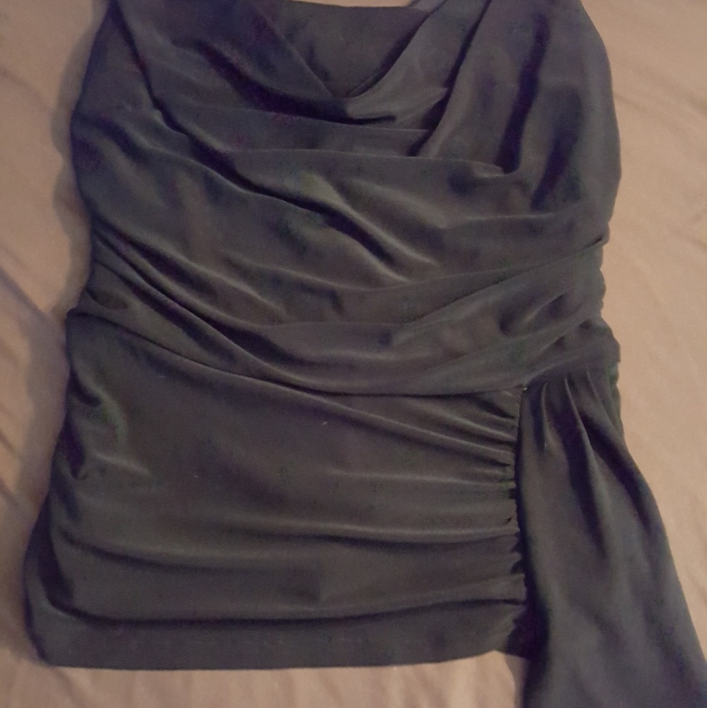 Top - Picture 2 of 3