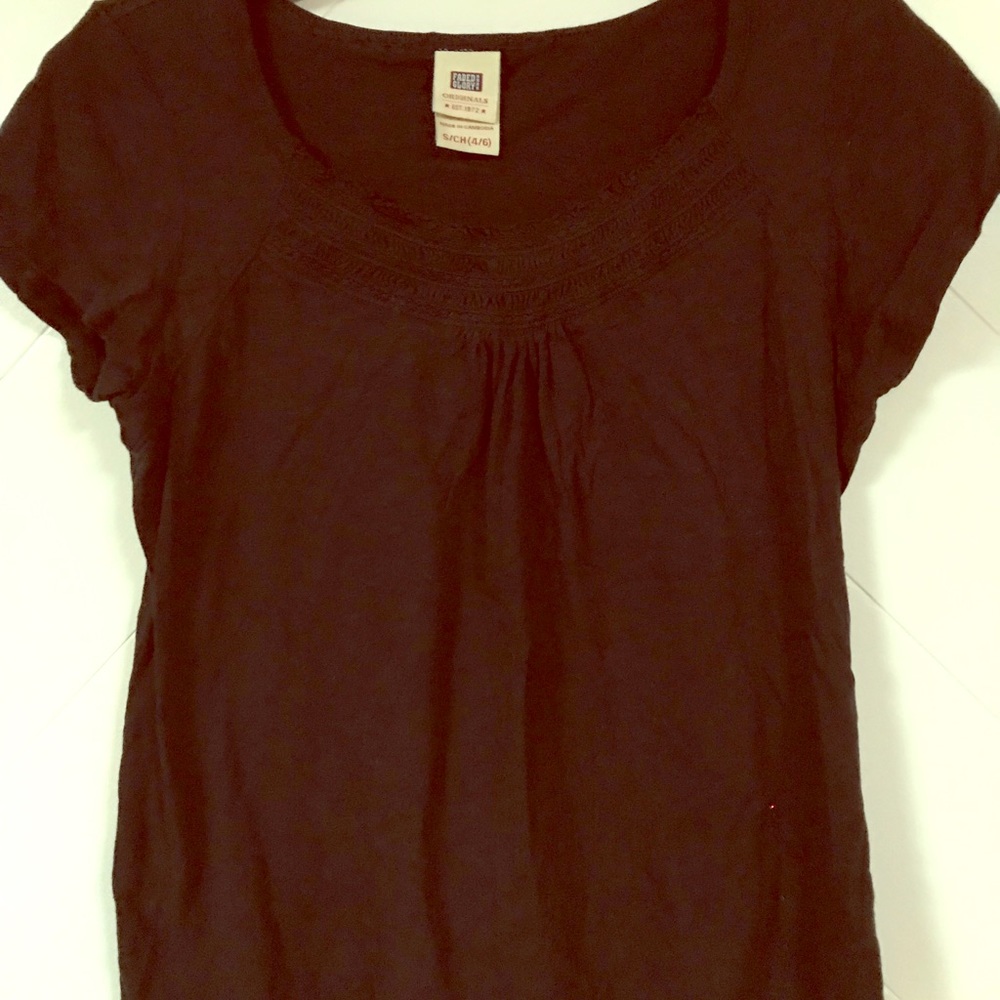 Black tee shirt