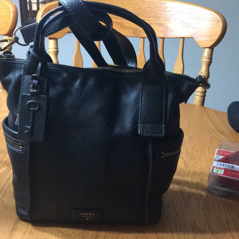 Fossil purse