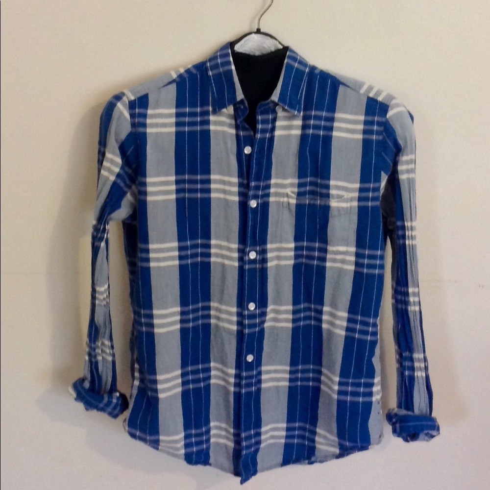 Light Weight Chambray Button Down