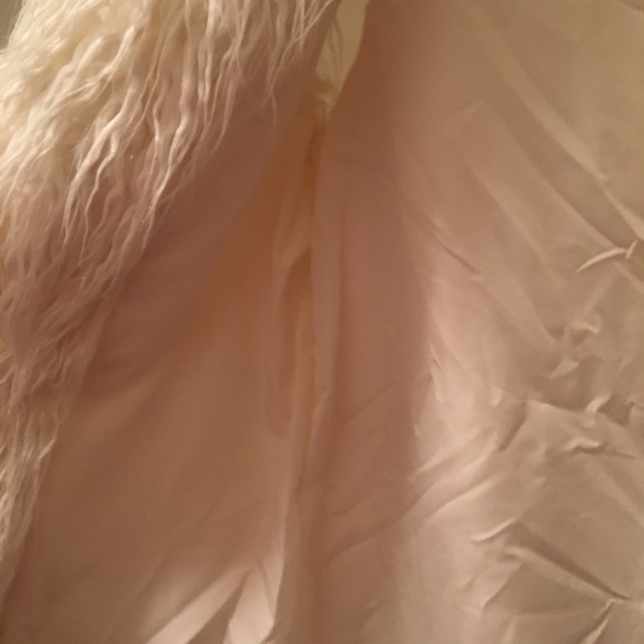 Mossimo Faux Fur Vest - Picture 4 of 7