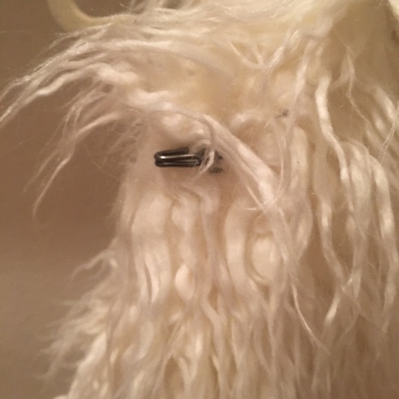 Mossimo Faux Fur Vest - Picture 6 of 7