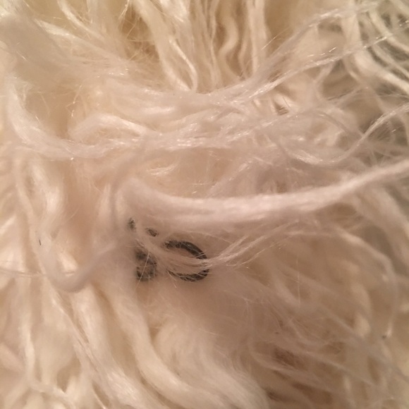 Mossimo Faux Fur Vest - Picture 7 of 7