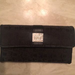 Liz Claiborne black wallet in perfect condition