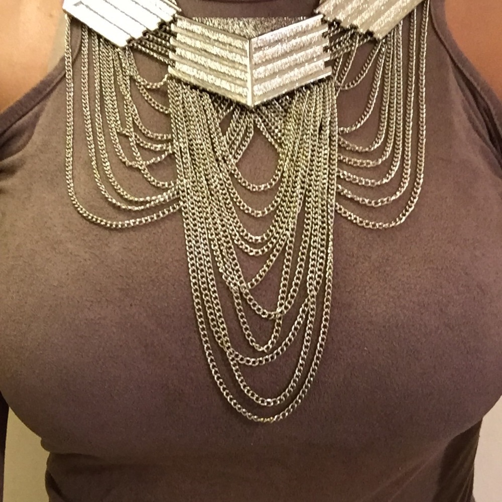 Meet your Posher, Adore