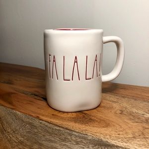Rae Dunn Fa La La! Mug 🎄