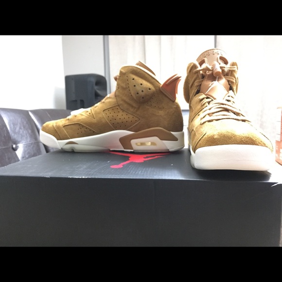 Air Jordan 6 Golden Harvest