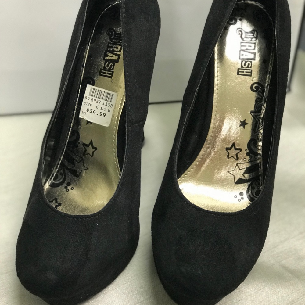 Heels Brand New black