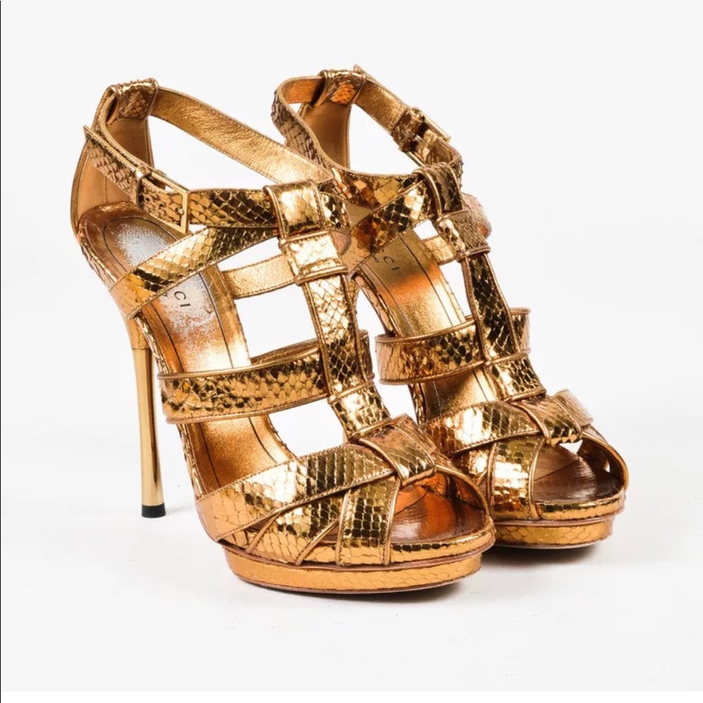 🔥🔥SOLD🔥🔥 Gucci gold python sandals size 38.5