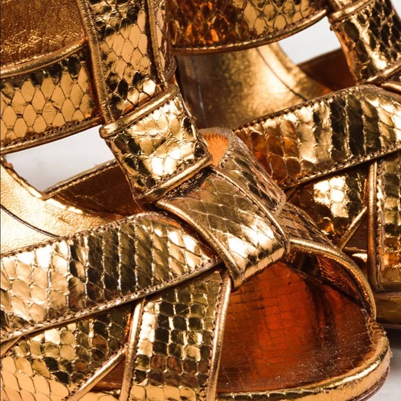🔥🔥SOLD🔥🔥 Gucci gold python sandals size 38.5 - Picture 2 of 4