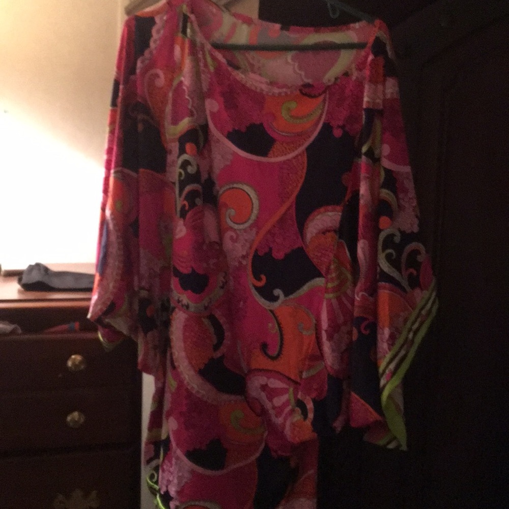 Woman's shirt