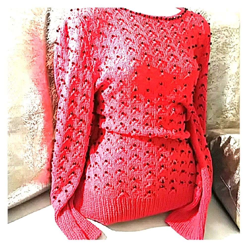 WOMENS KNIT SWEATER SIZE M/L