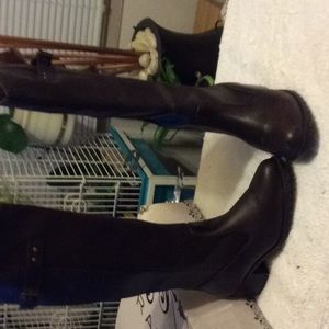Brown knee High boots