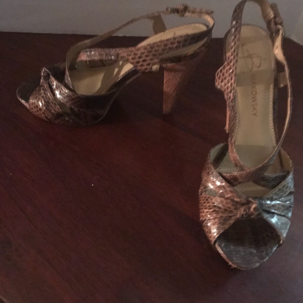 B Makowsky Sexy Sling Backs Size 6