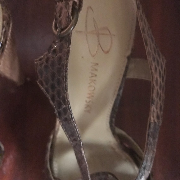 B Makowsky Sexy Sling Backs Size 6 - Picture 3 of 5