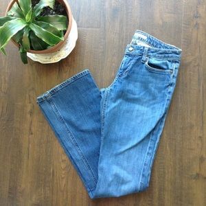 Joe's Jeans. Style = Honey.