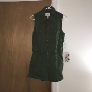 Forever 21 army green cargo romper NWT