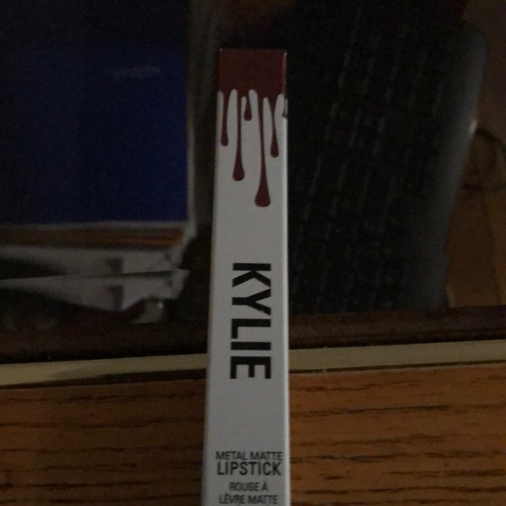 Reign metal lipstick