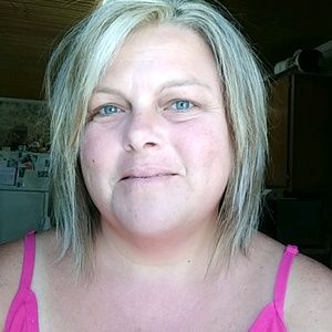 Meet your Posher, Eva