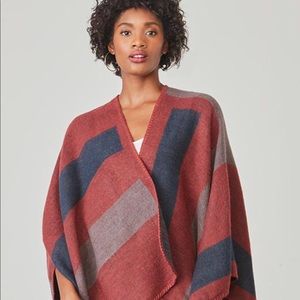 BB Dakota poncho, color: mulberry