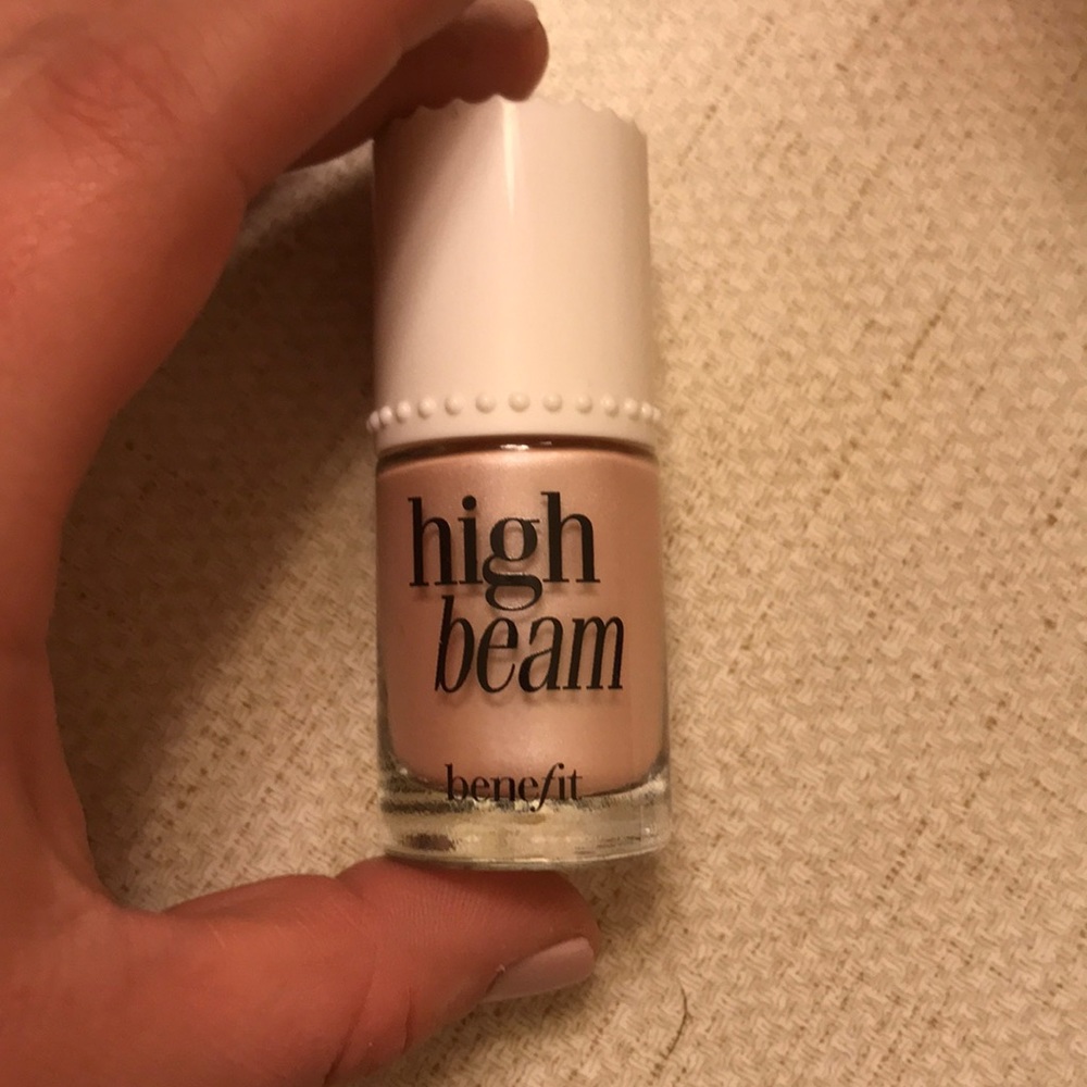 Benefit highlighter