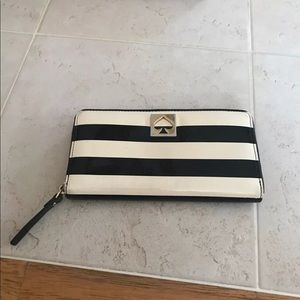 Black & White Kate Spade Wallet