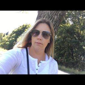 Meet your Posher, Tiffany