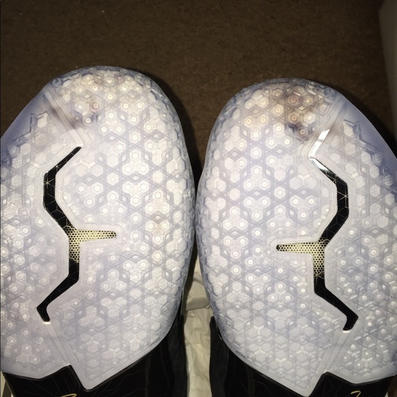 SOLD! SOLD! Nike Lebron 11 XI EXT Kings Crown - Picture 6 of 8