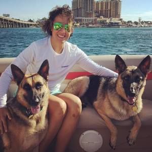 Meet your Posher, Stella