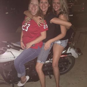 Meet your Posher, Rena