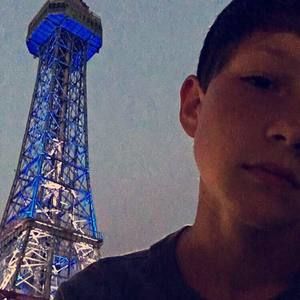 Meet your Posher, Cameron