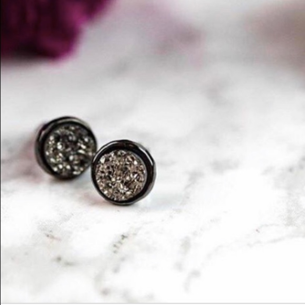 Stella & Dot Relic Stud Earrings