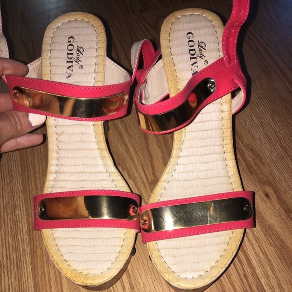 Coral wedges